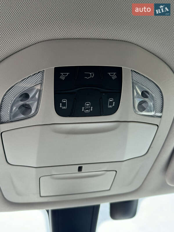 Минивэн Chrysler Pacifica 2019 в Ровно