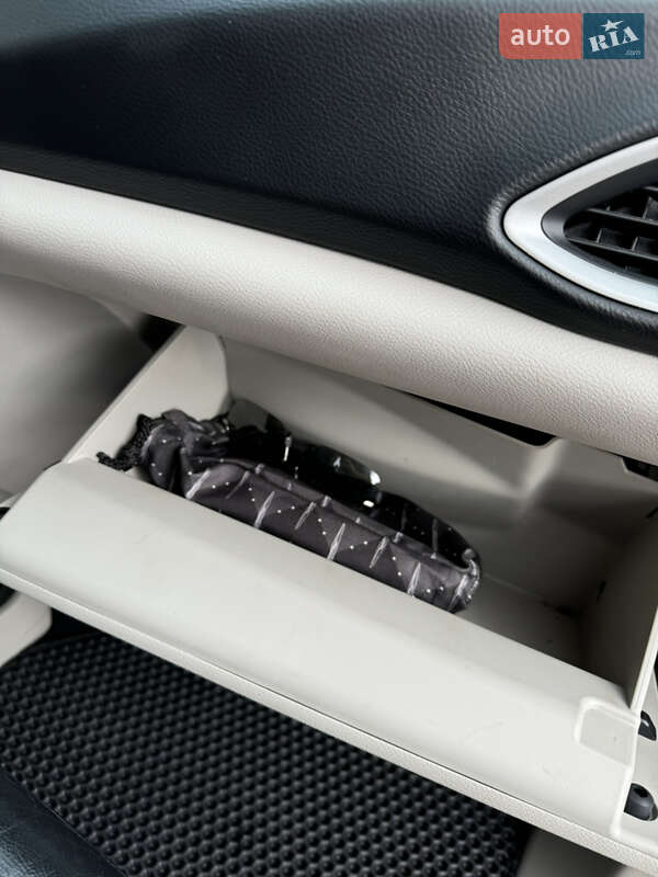 Минивэн Chrysler Pacifica 2019 в Ровно