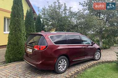 Минивэн Chrysler Pacifica 2019 в Трускавце