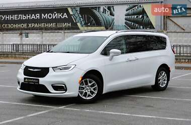 Мінівен Chrysler Pacifica 2021 в Києві