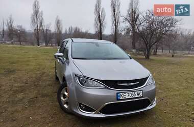Минивэн Chrysler Pacifica 2018 в 