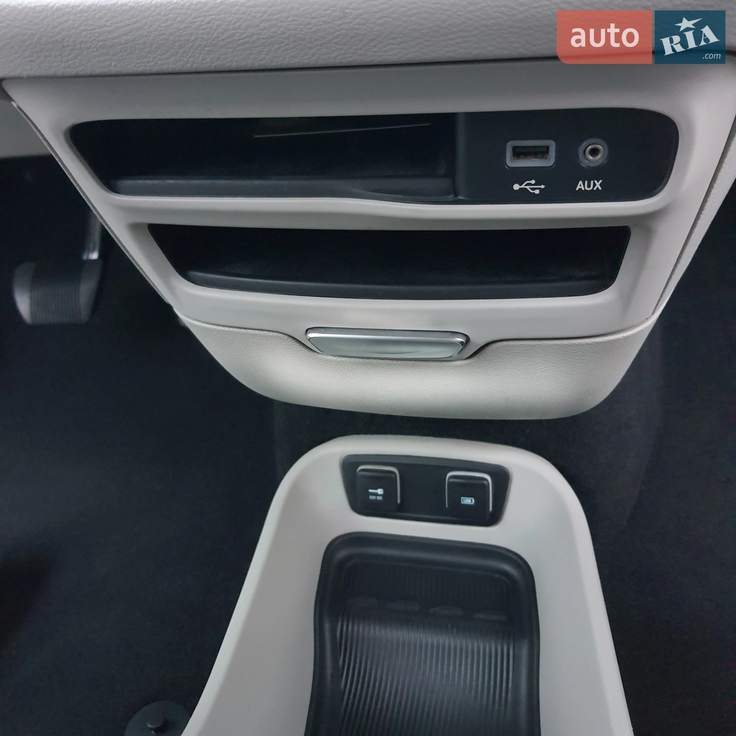 2016 Chrysler Pacifica - мініатюра 46