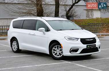 Минивэн Chrysler Pacifica 2021 в Киеве