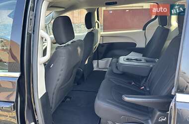 Мінівен Chrysler Pacifica 2016 в Києві