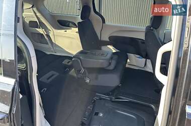 Мінівен Chrysler Pacifica 2016 в Києві