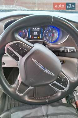 Минивэн Chrysler Pacifica 2017 в 