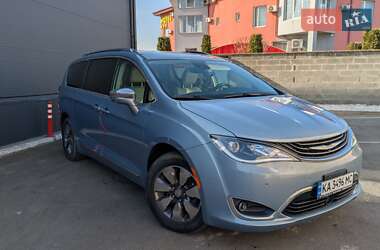 Минивэн Chrysler Pacifica 2017 в 
