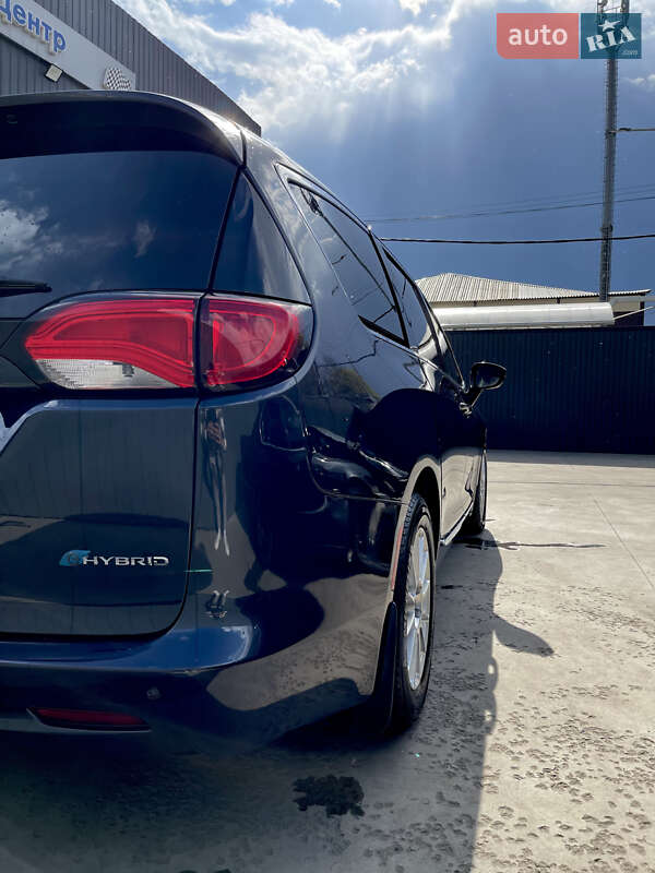 Минивэн Chrysler Pacifica 2019 в Одессе