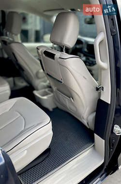 Минивэн Chrysler Pacifica 2019 в 
