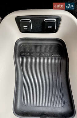 Минивэн Chrysler Pacifica 2019 в 