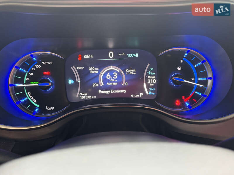 Мінівен Chrysler Pacifica 2022 в Києві