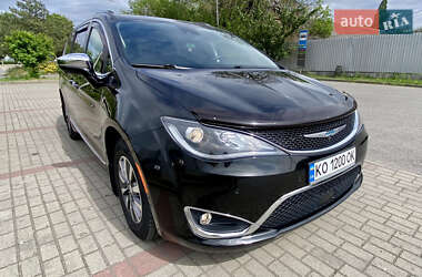 Мінівен Chrysler Pacifica 2020 в 