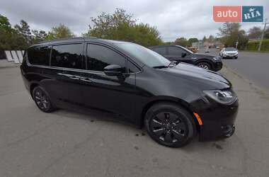 Минивэн Chrysler Pacifica 2020 в Одессе