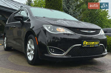Chrysler Pacifica 2017