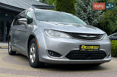 Мінівен Chrysler Pacifica 2018 в Львові