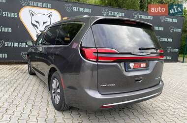 Позашляховик / Кросовер Chrysler Pacifica 2021 в 