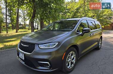 Универсал Chrysler Pacifica 2021 в 