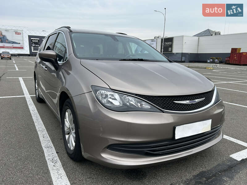 Chrysler Pacifica 2017