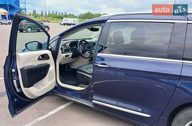 Мінівен Chrysler Pacifica 2018 в Рівному