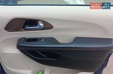 Мінівен Chrysler Pacifica 2018 в Рівному