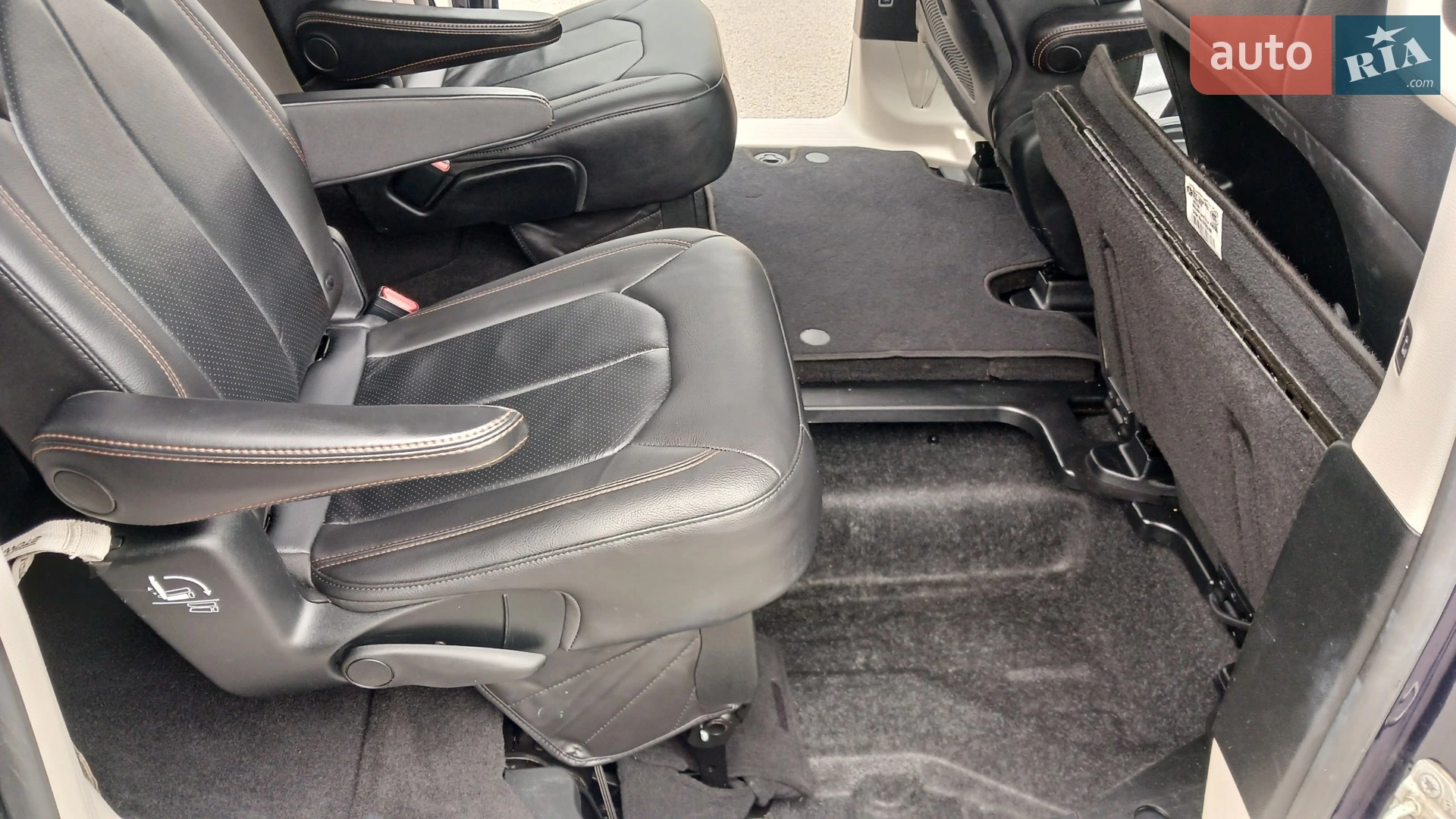 2018 Chrysler Pacifica - мініатюра 36