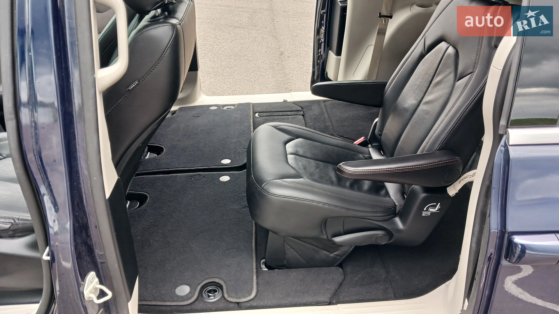 2018 Chrysler Pacifica - мініатюра 39