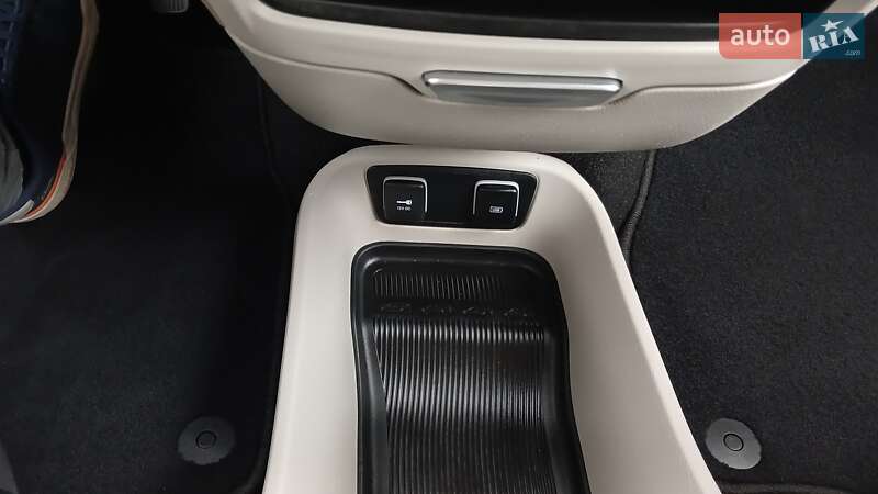 Мінівен Chrysler Pacifica 2018 в Рівному