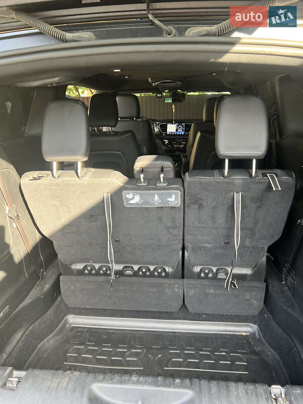 Минивэн Chrysler Pacifica 2021 в Хмельницком
