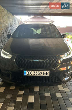 Мінівен Chrysler Pacifica 2021 в Хмельницькому Мінівен Chrysler Pacifica 2021 в Хмельницькому