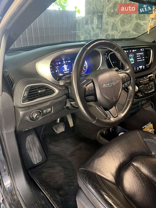 Минивэн Chrysler Pacifica 2021 в Хмельницком