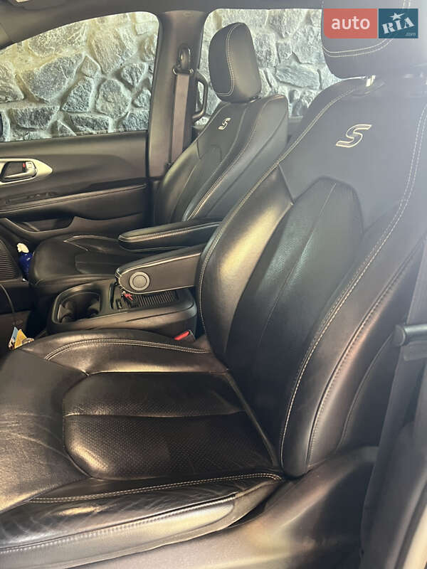 Минивэн Chrysler Pacifica 2021 в Хмельницком