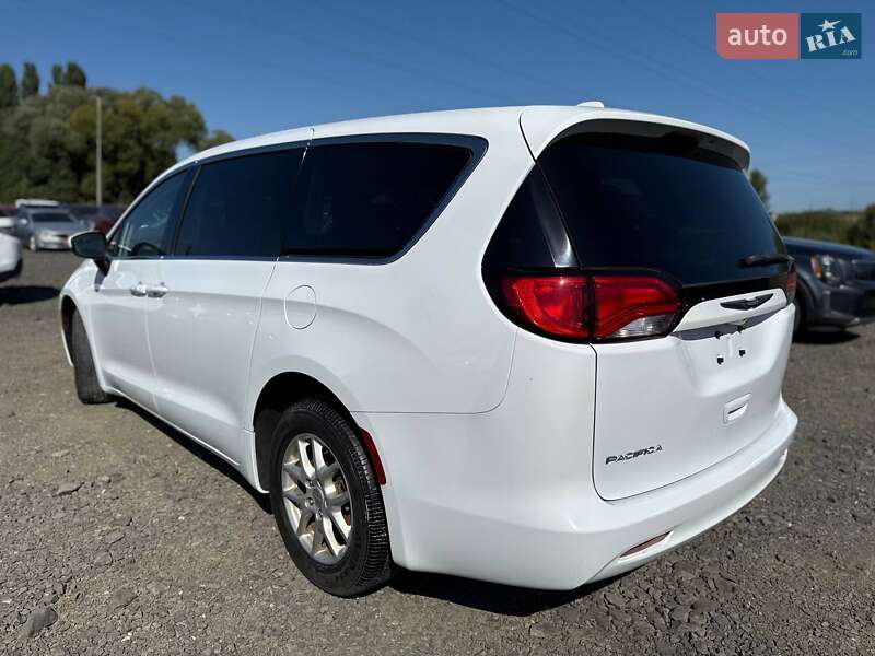 Минивэн Chrysler Pacifica 2017 в Луцке фото 3 Минивэн Chrysler Pacifica 2017 в Луцке