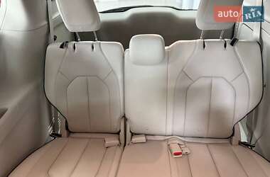 Минивэн Chrysler Pacifica 2017 в 