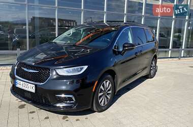 Минивэн Chrysler Pacifica 2021 в 