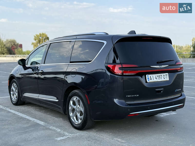 Минивэн Chrysler Pacifica 2020 в Киеве