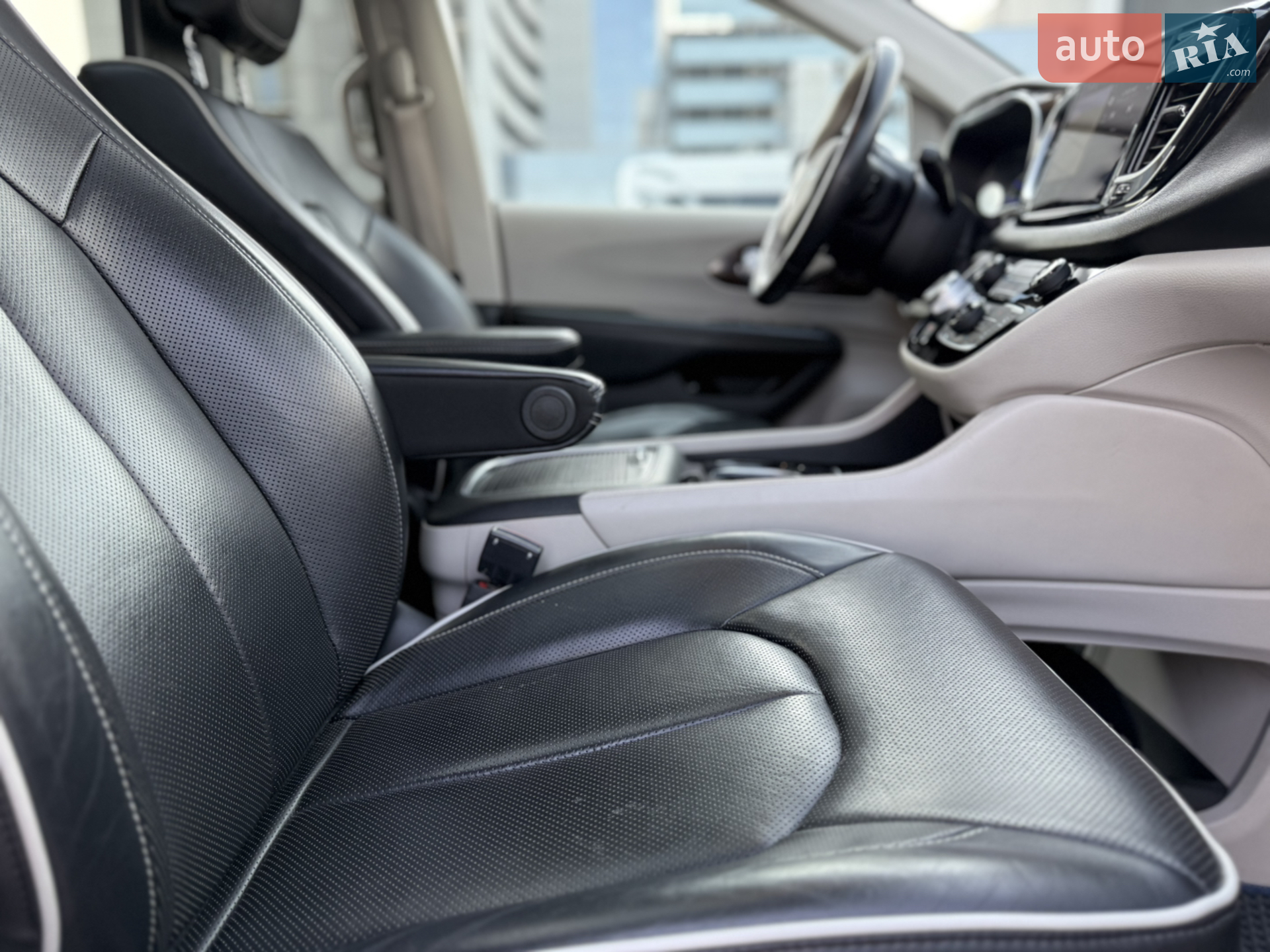 2020 Chrysler Pacifica - мініатюра 18