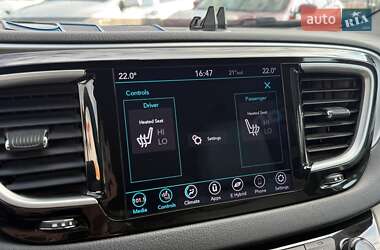 Внедорожник / Кроссовер Chrysler Pacifica 2018 в 