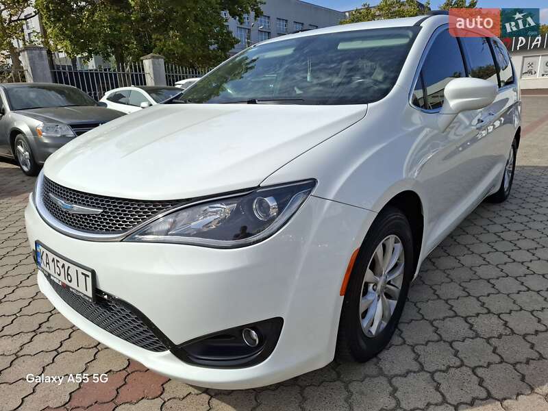 Chrysler Pacifica 2017