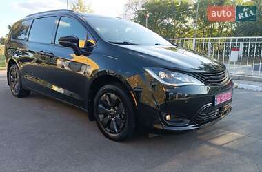 Минивэн Chrysler Pacifica 2019 в Полтаве