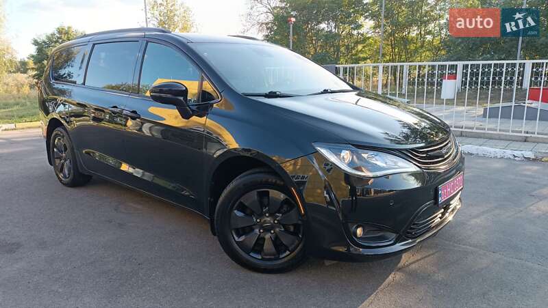 Минивэн Chrysler Pacifica 2019 в Полтаве