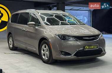 Chrysler Pacifica 2017