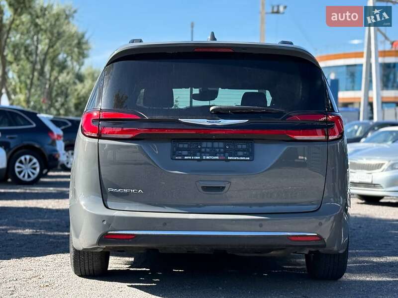 Мінівен Chrysler Pacifica 2022 в Львові