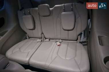 Минивэн Chrysler Pacifica 2016 в Киеве