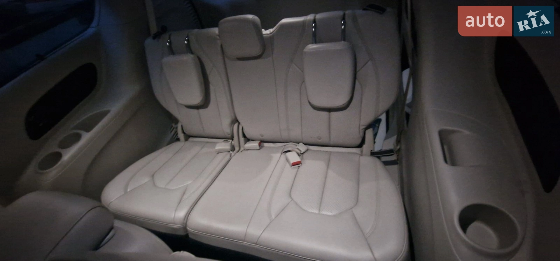 2016 Chrysler Pacifica - мініатюра 8