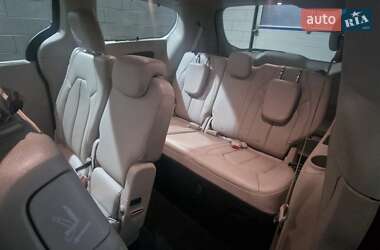 Минивэн Chrysler Pacifica 2016 в Киеве