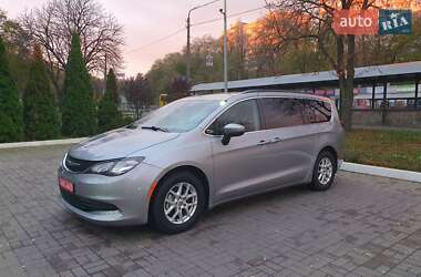 Минивэн Chrysler Pacifica 2020 в Киеве
