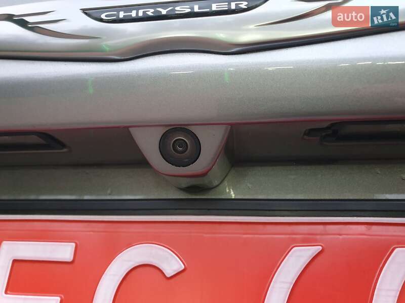 Мінівен Chrysler Pacifica 2020 в Києві