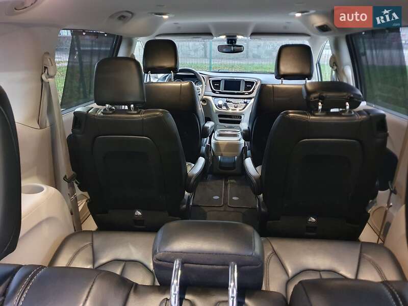 Мінівен Chrysler Pacifica 2020 в Києві