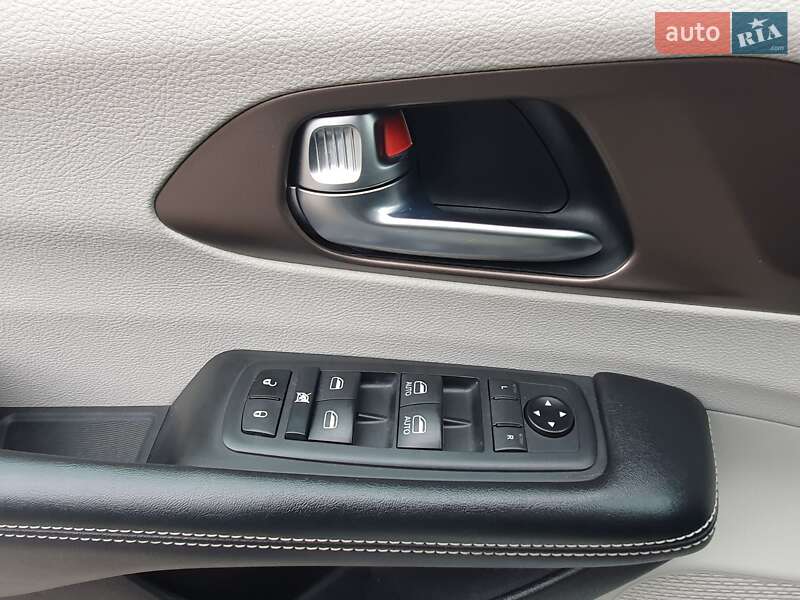 Мінівен Chrysler Pacifica 2021 в Києві фото 75 Мінівен Chrysler Pacifica 2021 в Києві