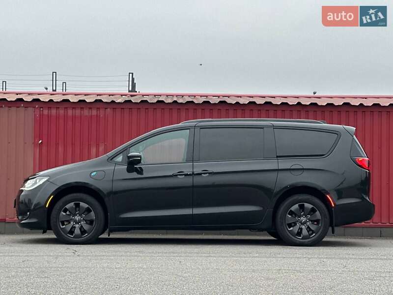 Минивэн Chrysler Pacifica 2019 в Киеве фото 3 Минивэн Chrysler Pacifica 2019 в Киеве